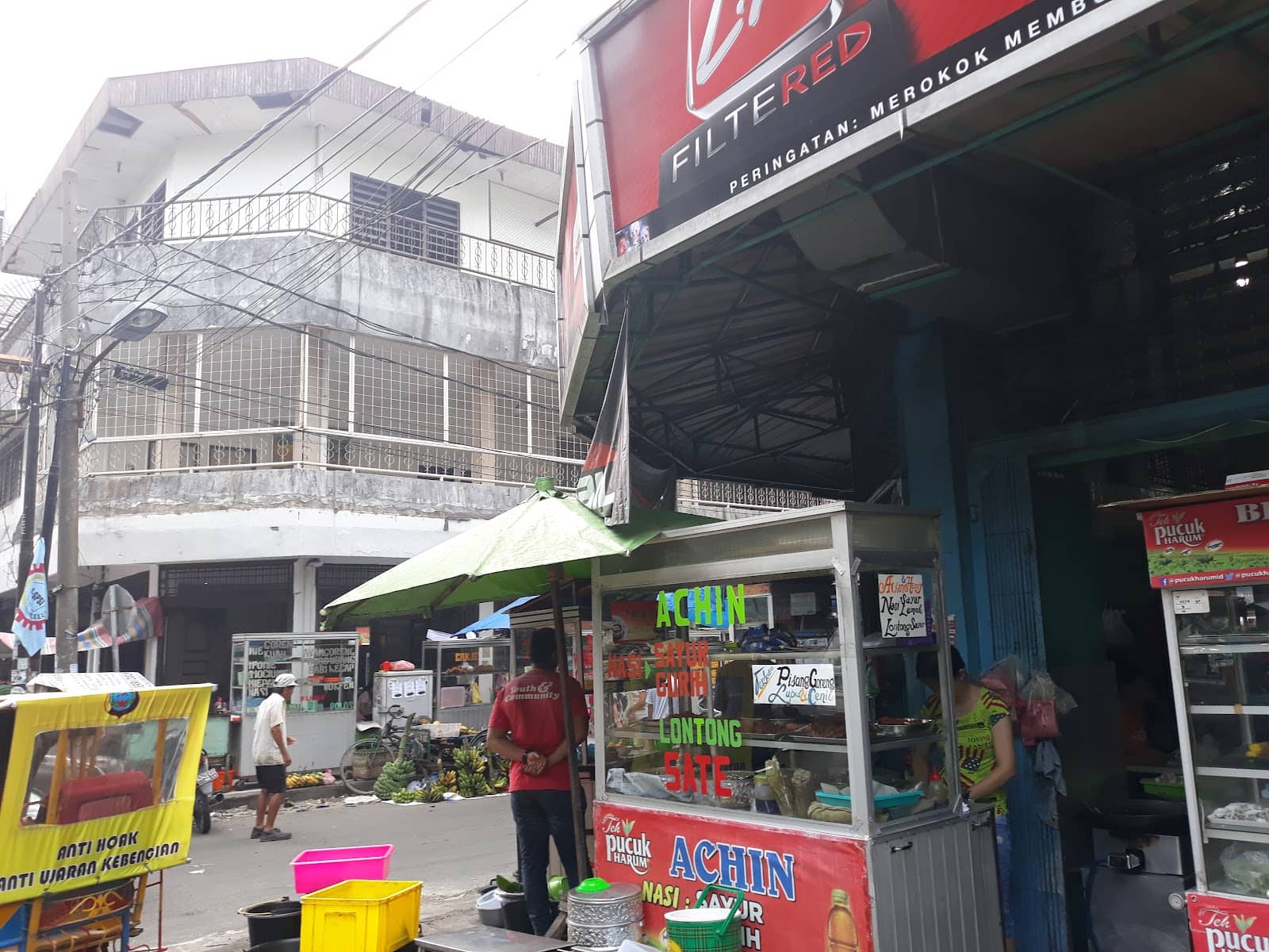 Local Snacks & Gifts