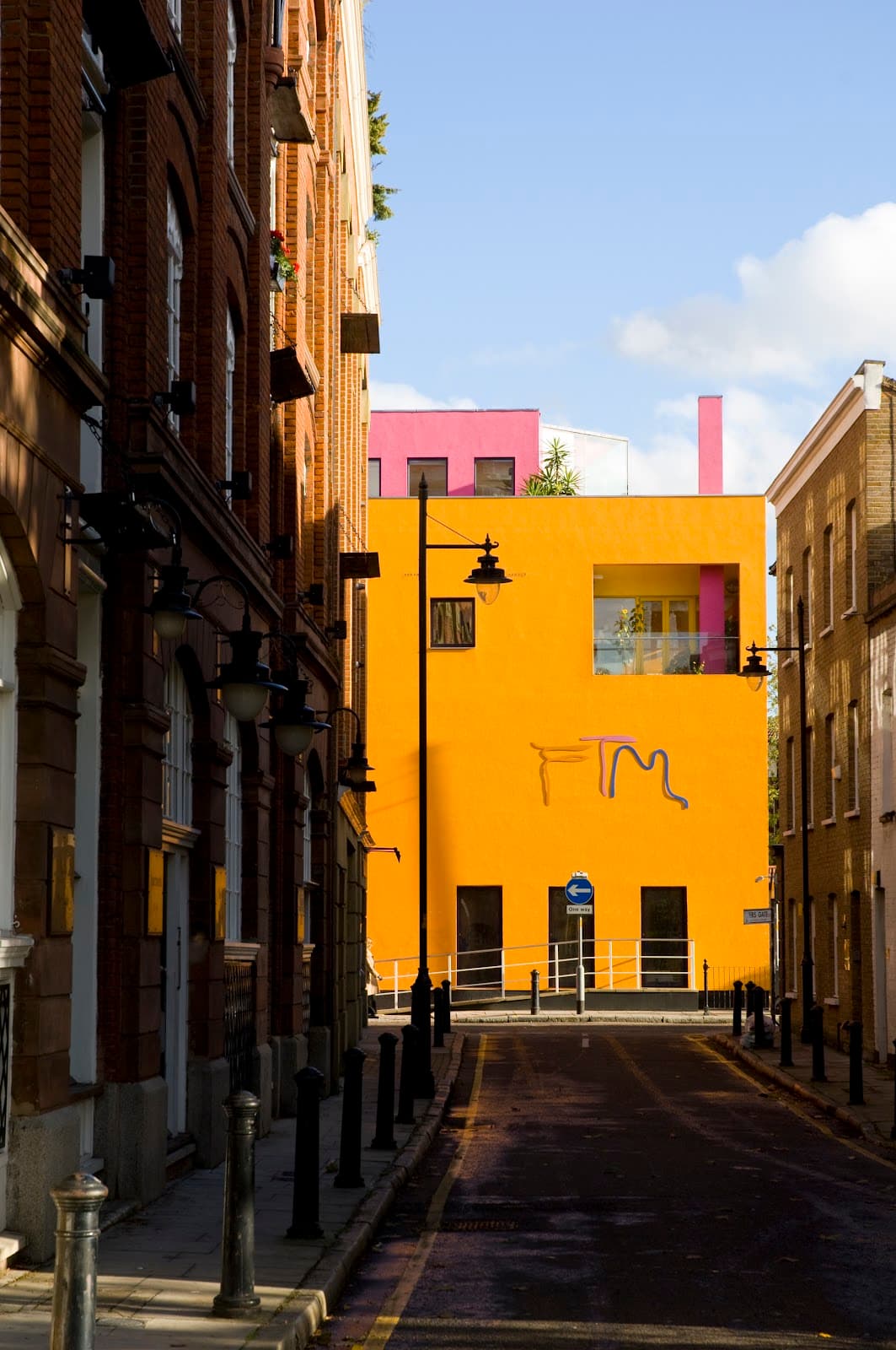 The Zandra Rhodes Gallery, Fashion and Textile Museum, 8-10 Tower Bridge Rd, London SE1 4TR, United Kingdom - Image 1