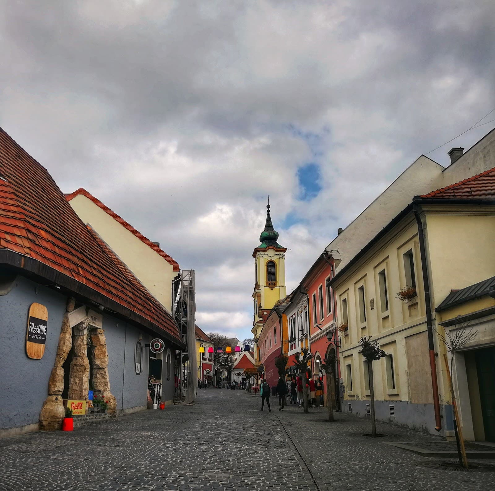 Dumtsa Jenő Street - Image 1
