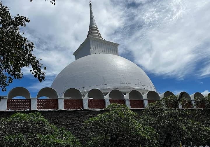 Kalutara Bodhiya - Image 1