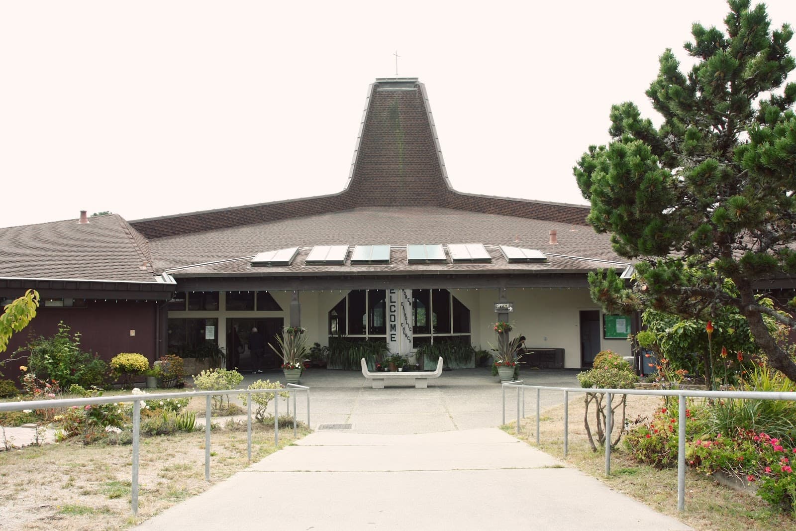 Saint-André Church - Image 1