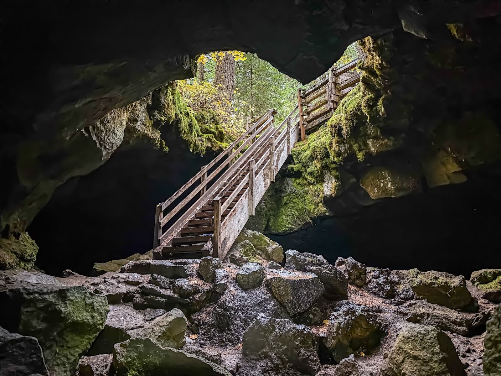 Guler Ice Cave & Natural Bridges - Image 1
