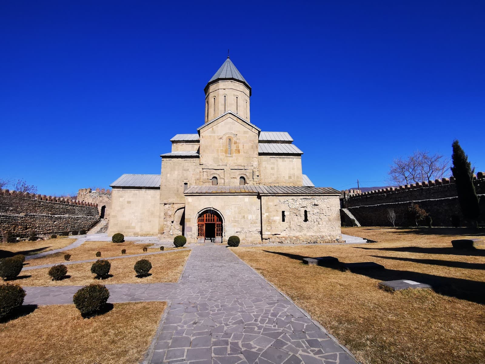 Tsilkani Cathedral - Image 1