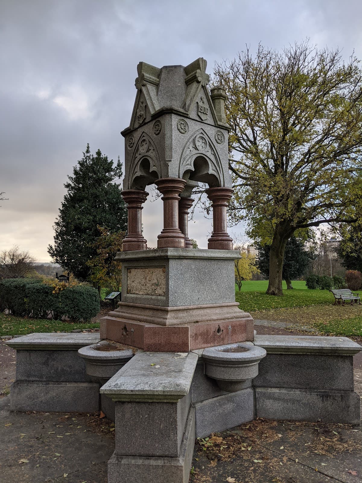 Broadfield Park - Image 1
