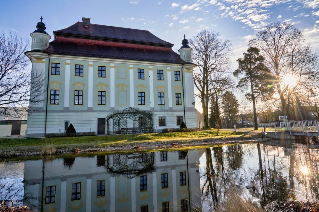 Schloss Traun - Image 1