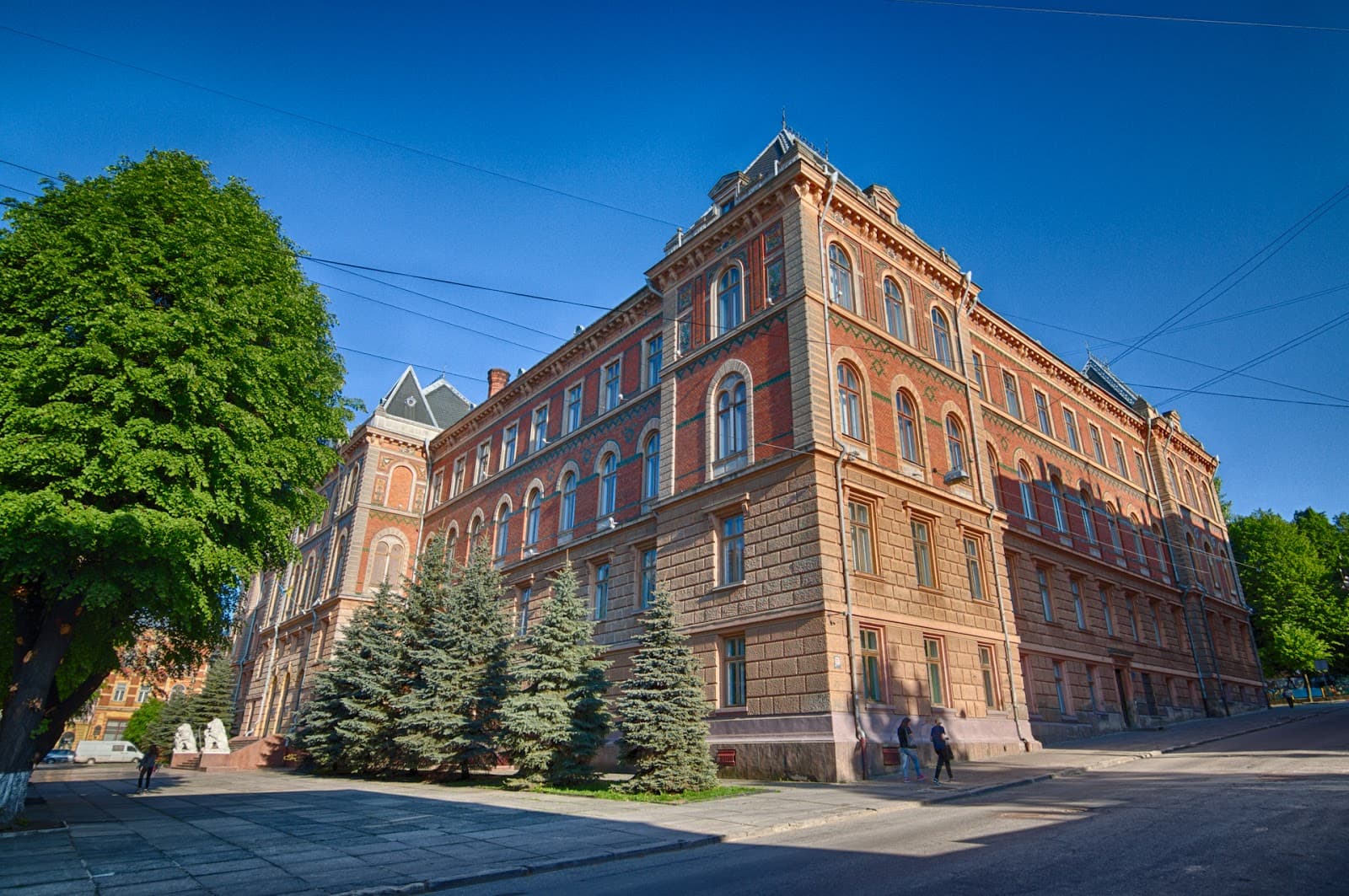 Regional Administration Building (Soborna) - Image 1