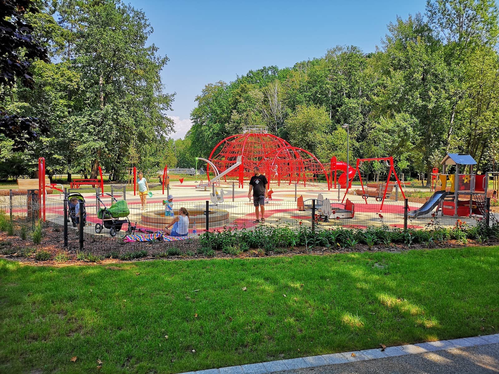 Outdoor Fitness Zone
