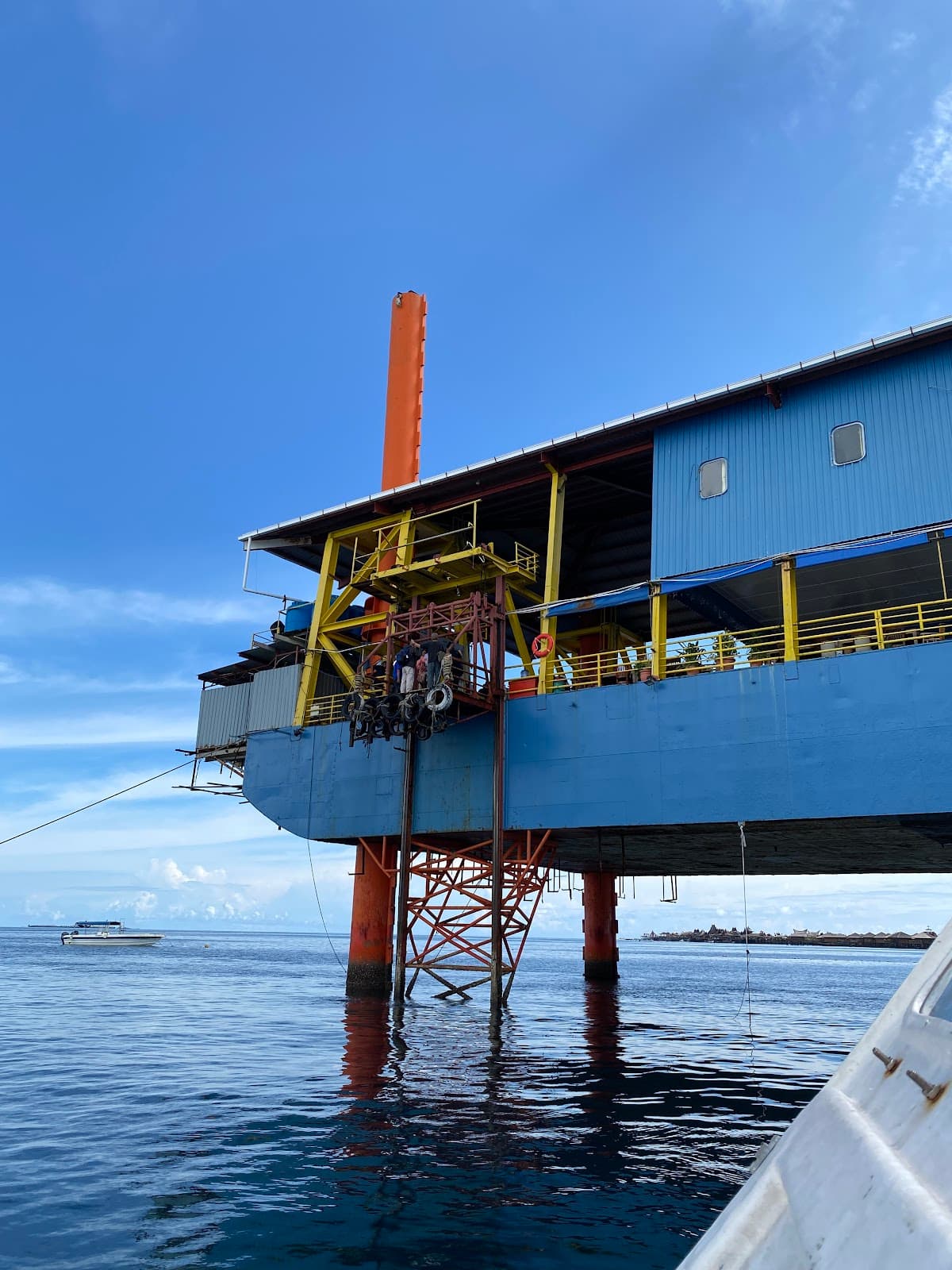 Seaventures Dive Rig House Reef - Image 1