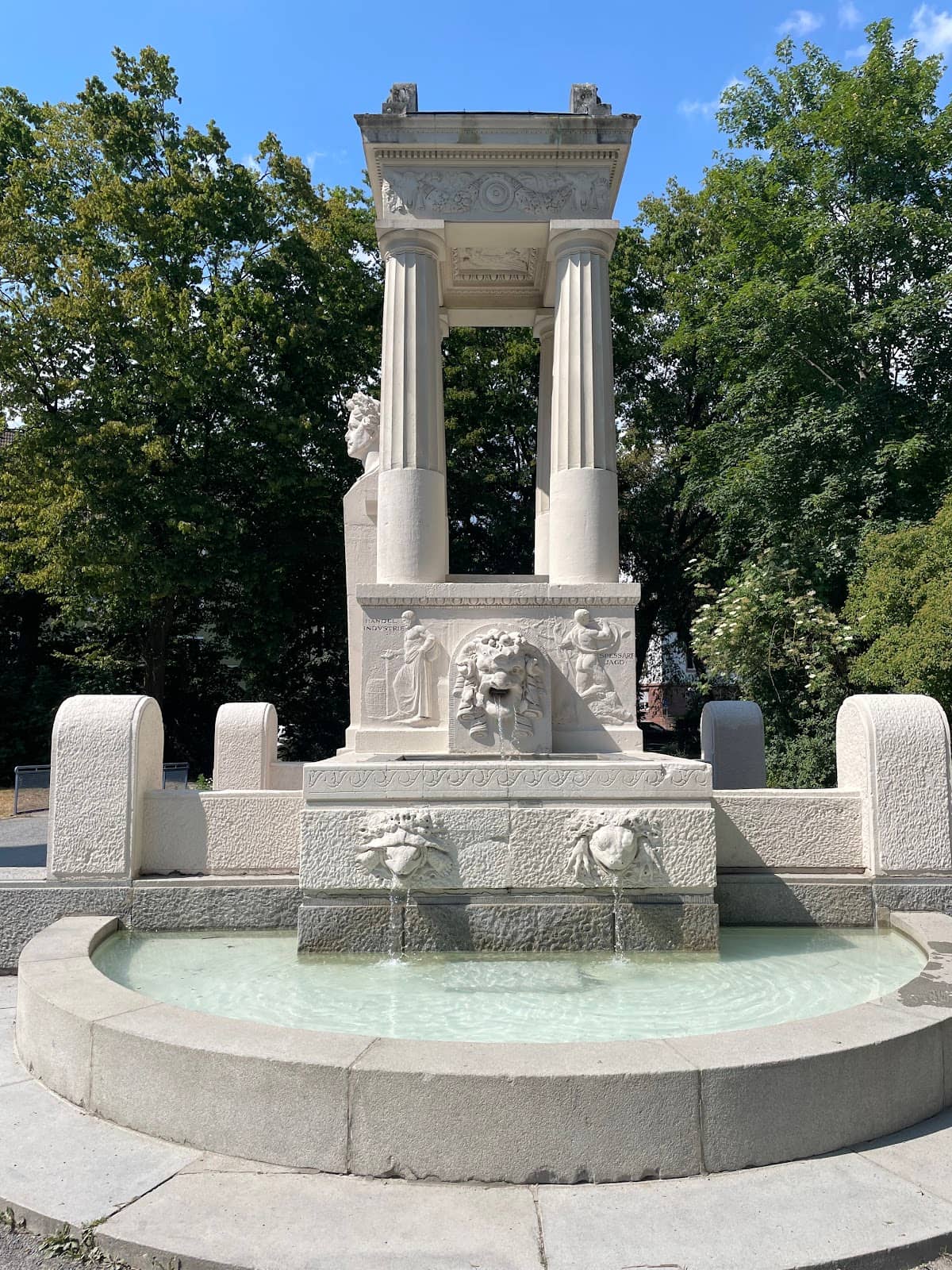 People-Watching Paradise