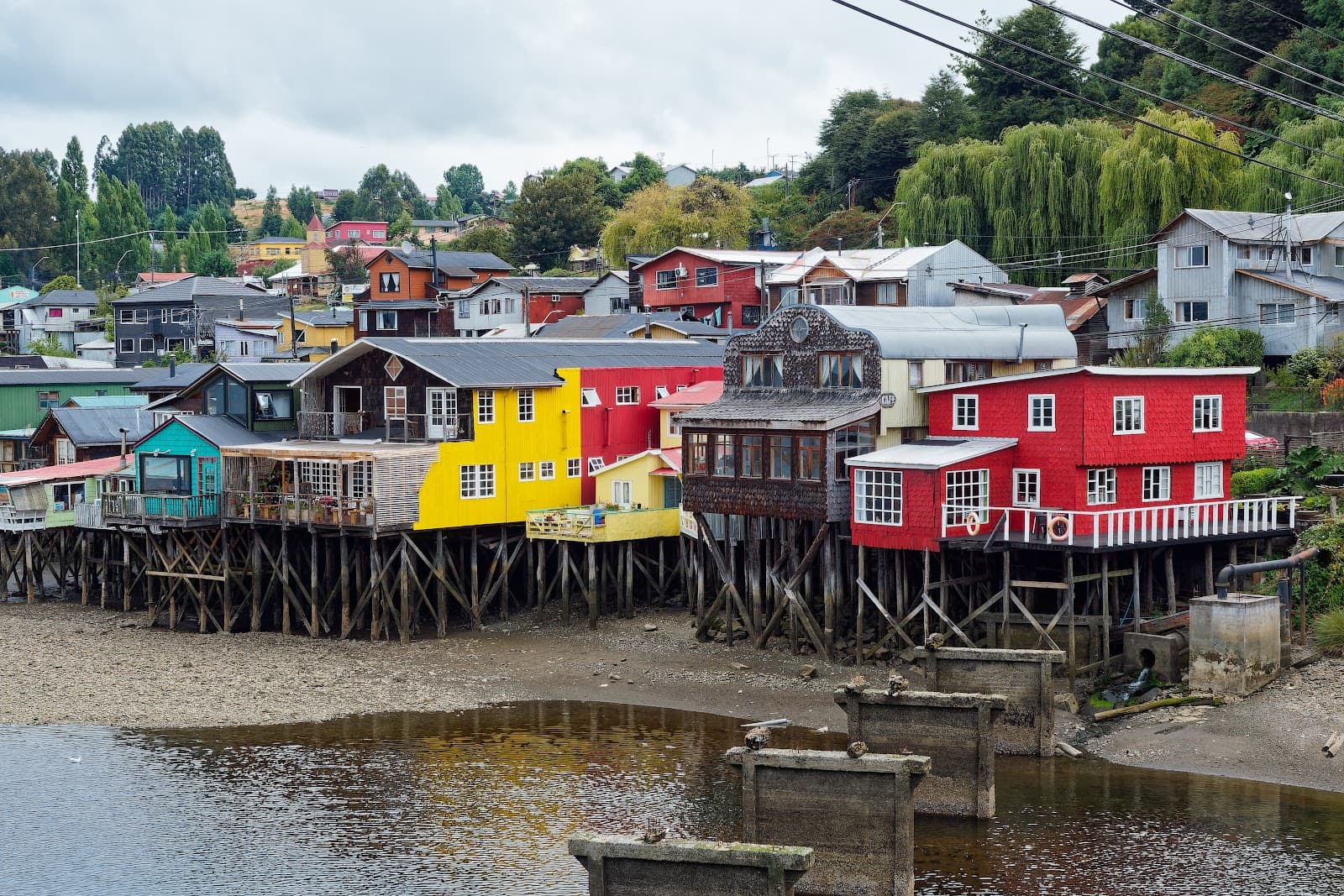 Palafitos de Gamboa Castro - Image 1