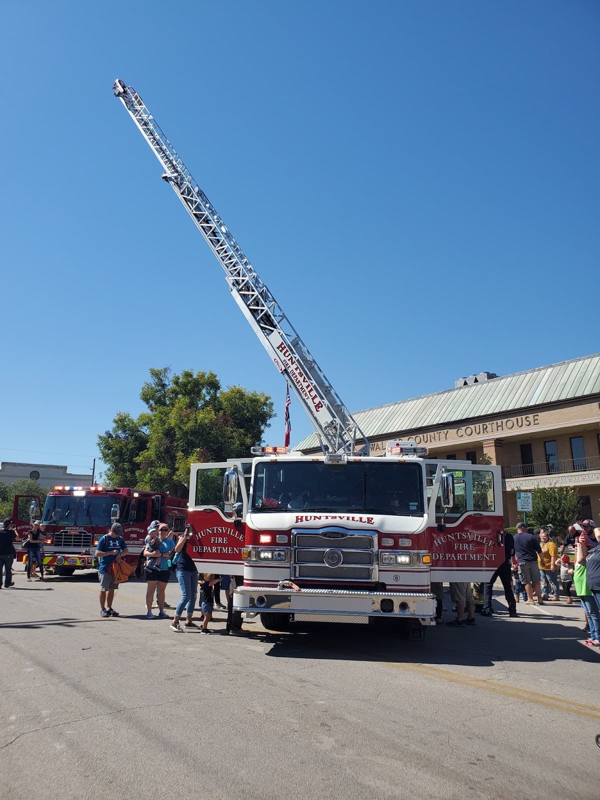 Downtown Huntsville Square - Image 1