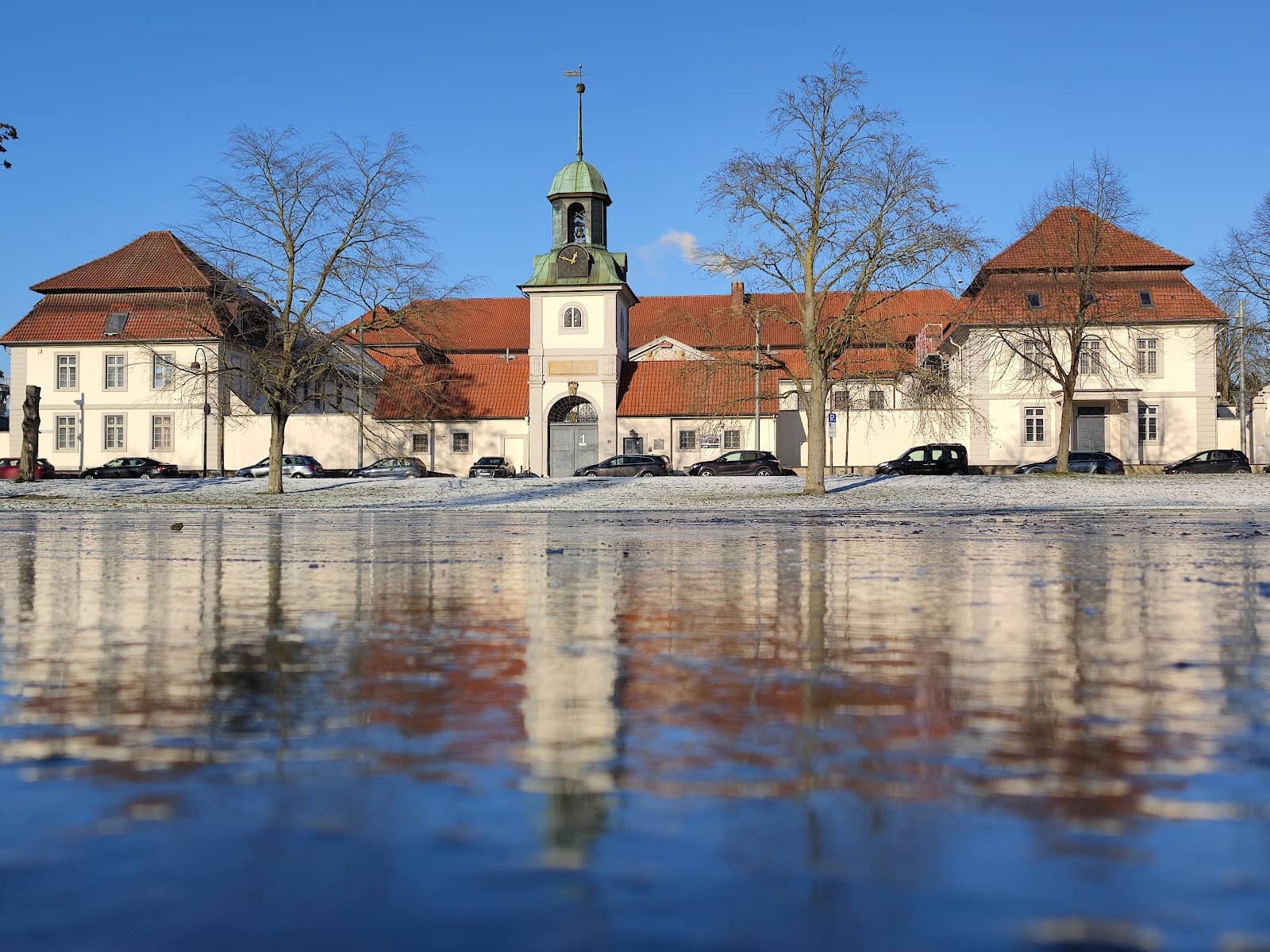 Path to Old Town