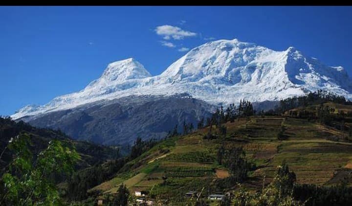 Nevado Huascarán - Image 1
