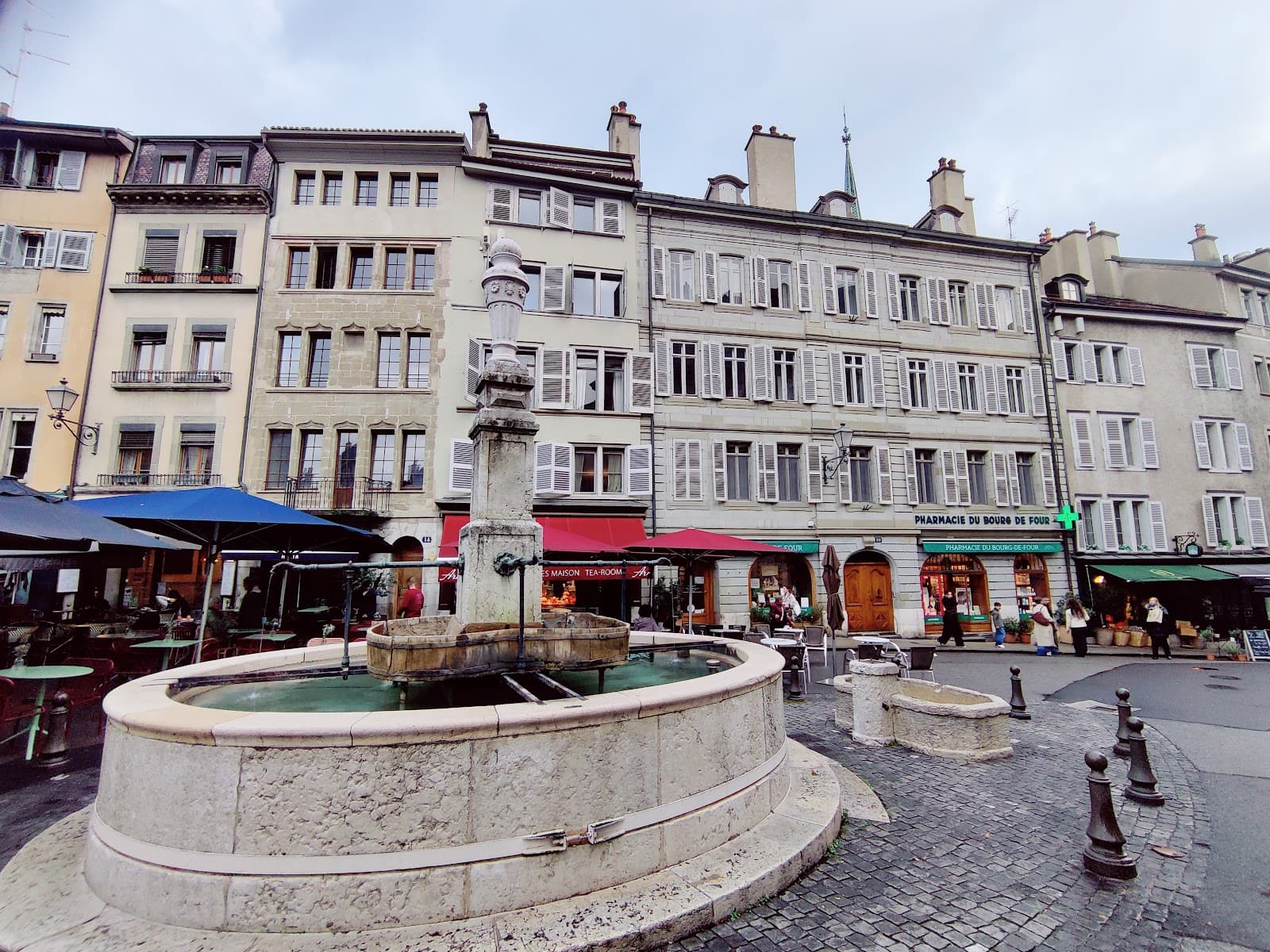 Old Town Vieille Ville - Image 1