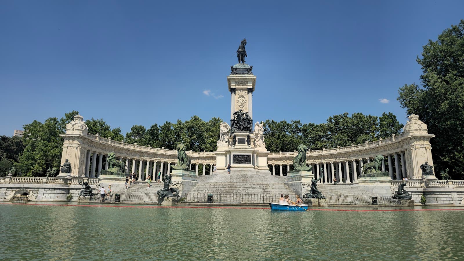 El Estanque Grande - Image 1