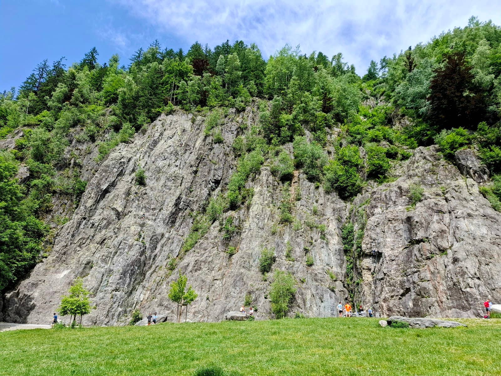 Supportive Climbing Community