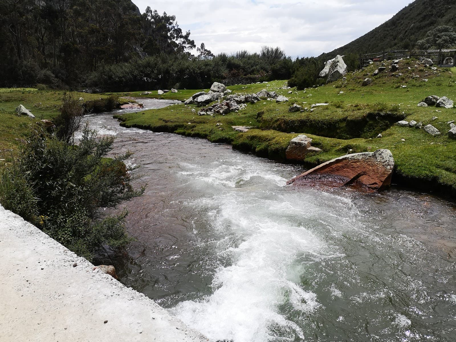Quebrada Cojup y Laguna Palcacocha - Image 1