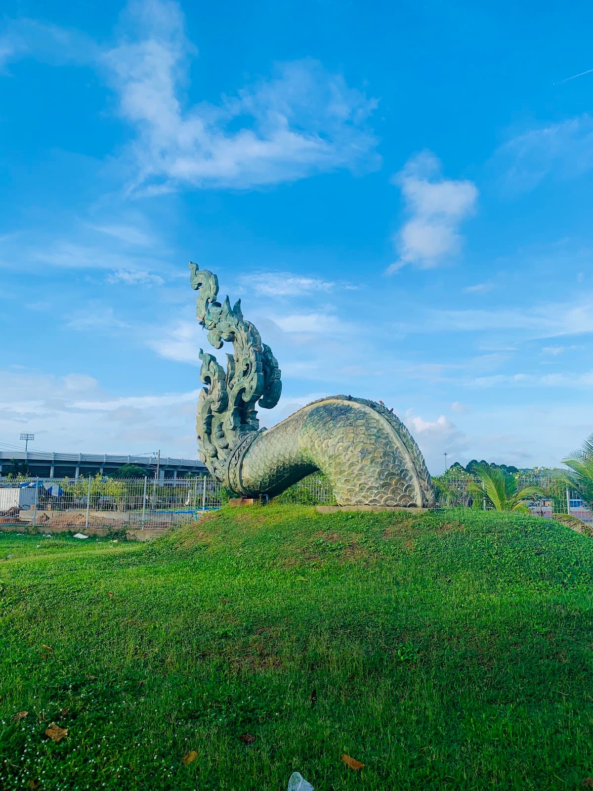 Naga Head Fountain (Phaya Naga) - Image 1