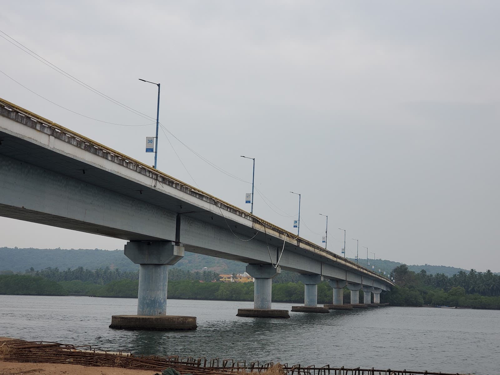 Siolim Bridge - Image 1