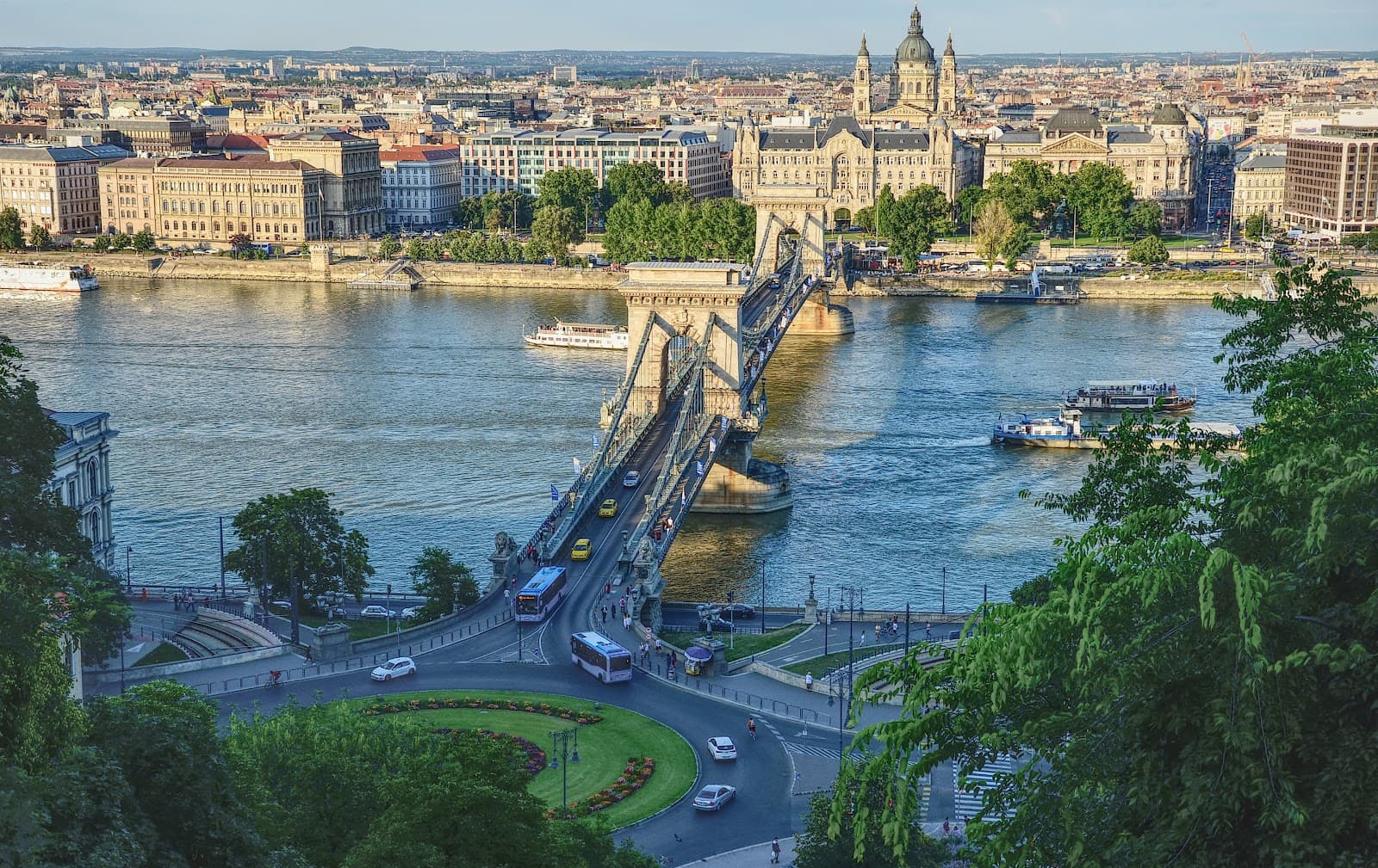 Széchenyi Chain Bridge - Image 1