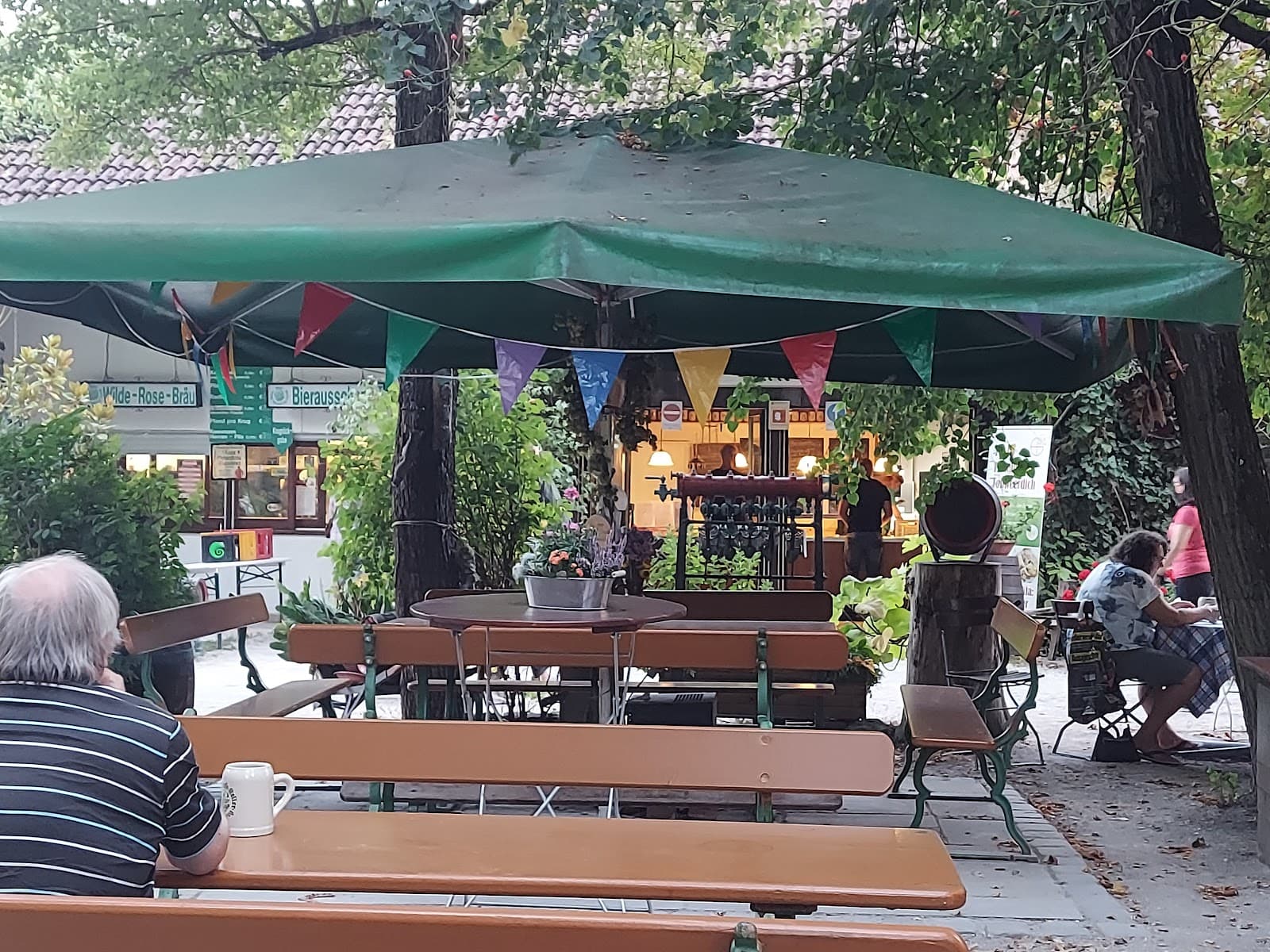 Wilde Rose-Keller - Image 1