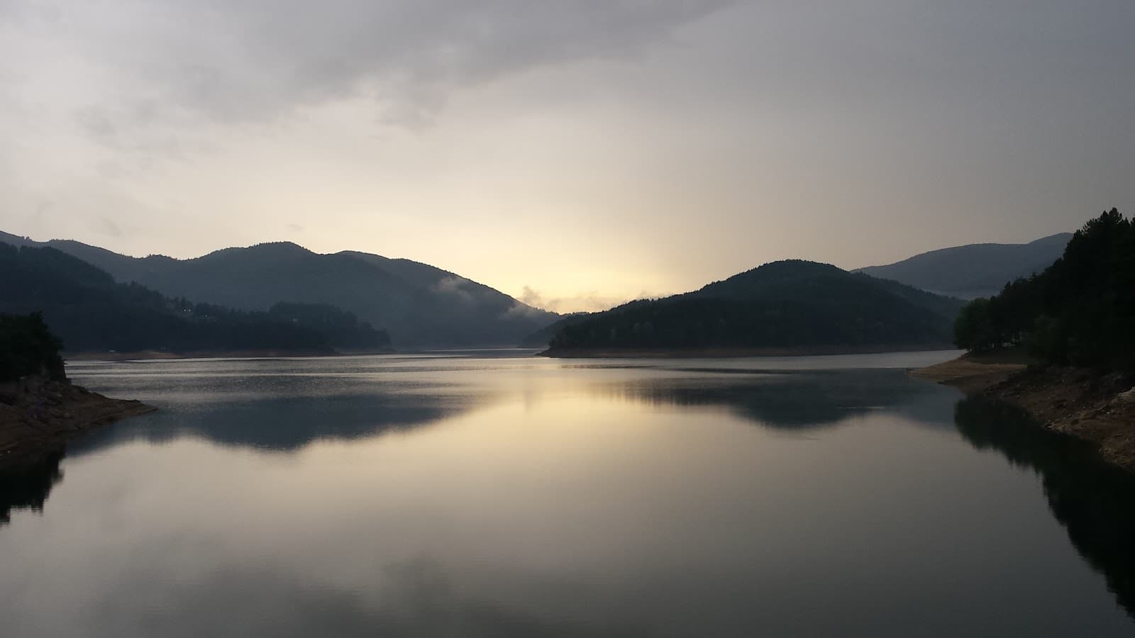 Lago Ampollino - Image 1