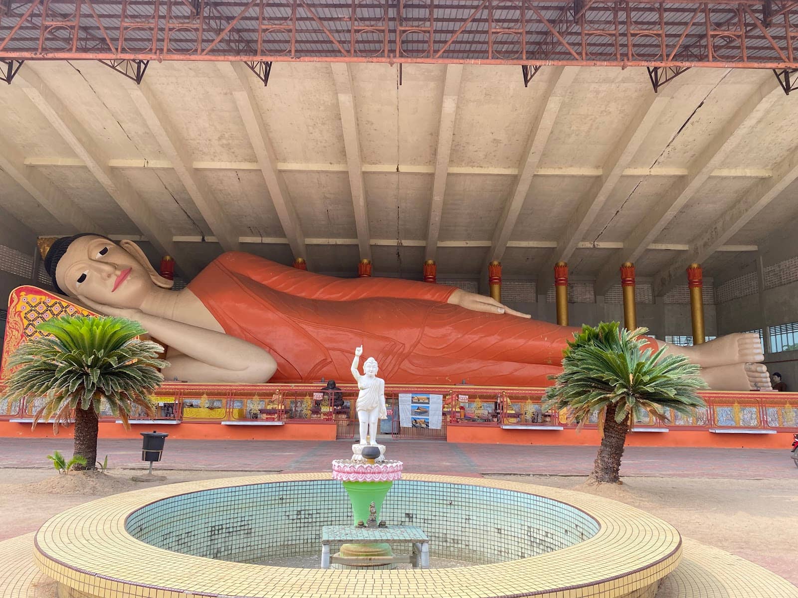 Guanyin Bodhisattva Statue