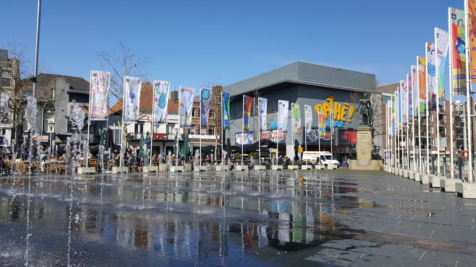 Heuvel Square - Image 1