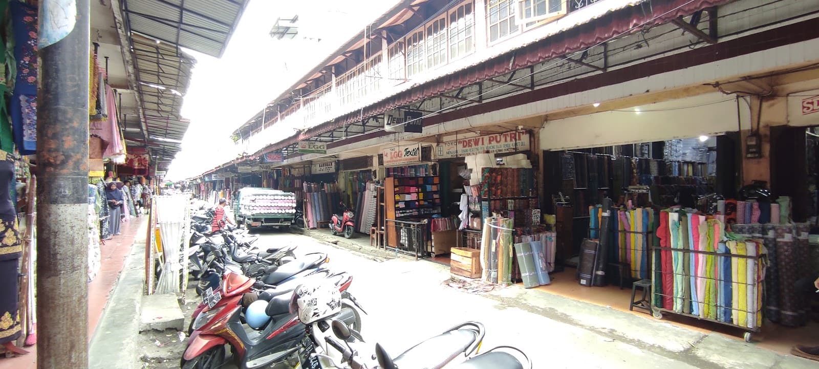 Pasar Aur Kuning - Image 1