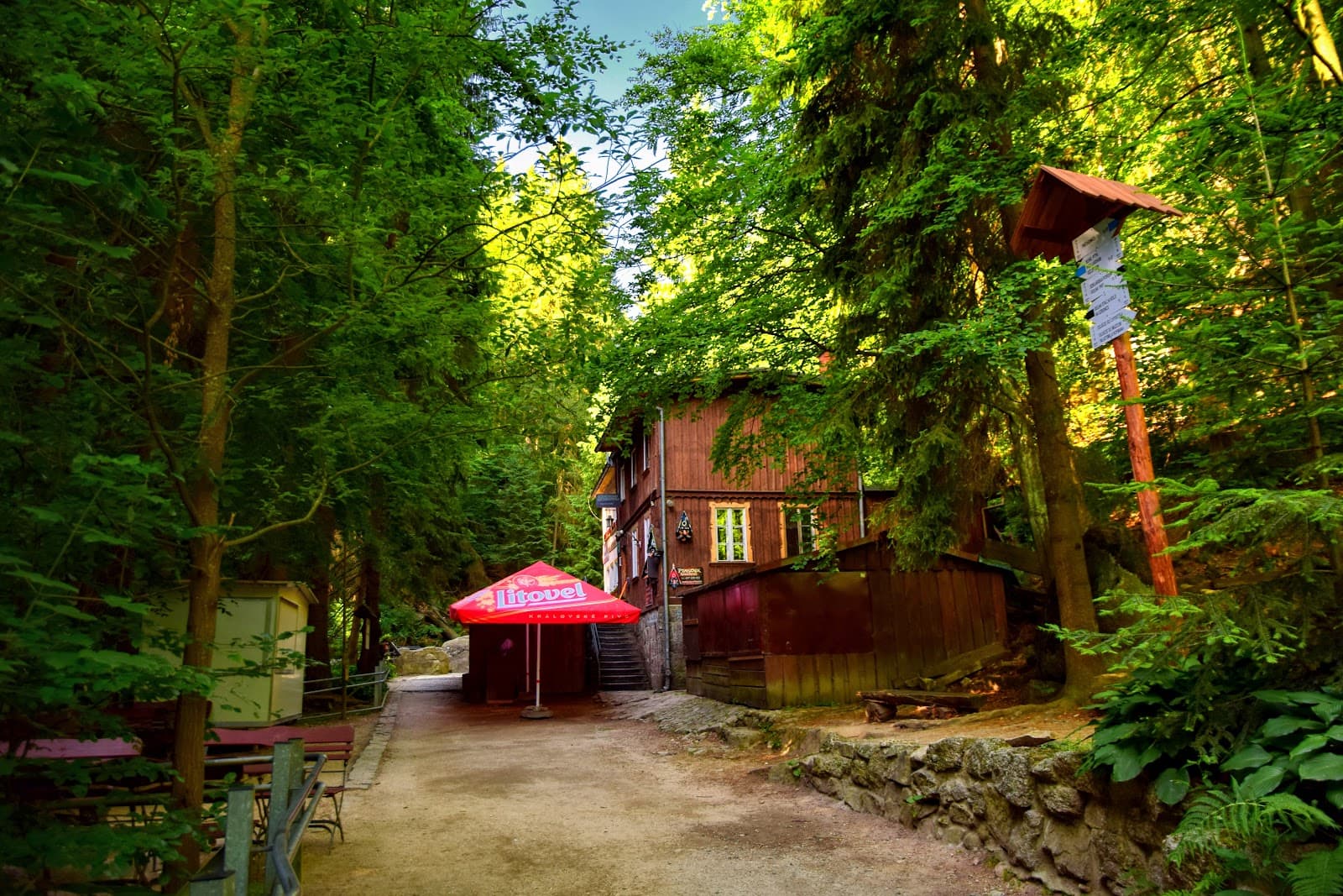 Kochanówka Shelter - Image 1