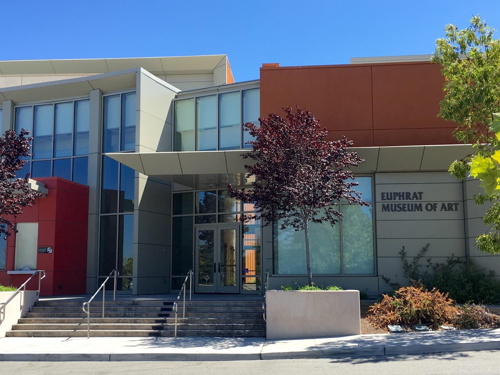 Euphrat Museum of Art - Image 1