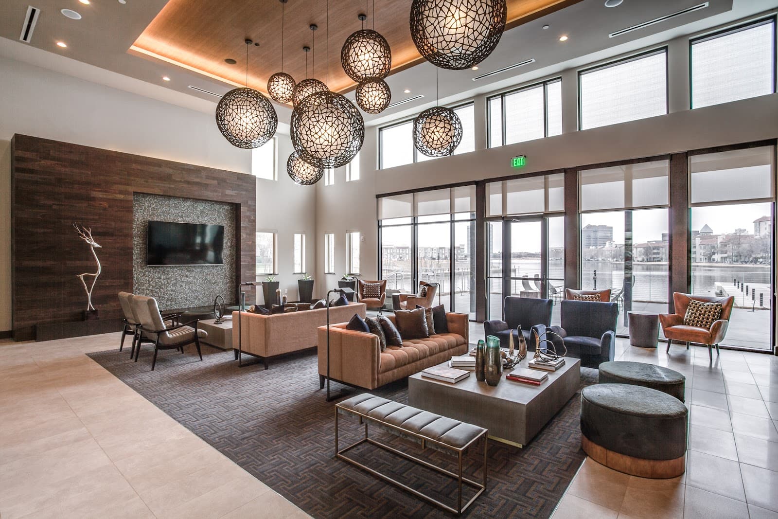 Water Street at Las Colinas - Image 1