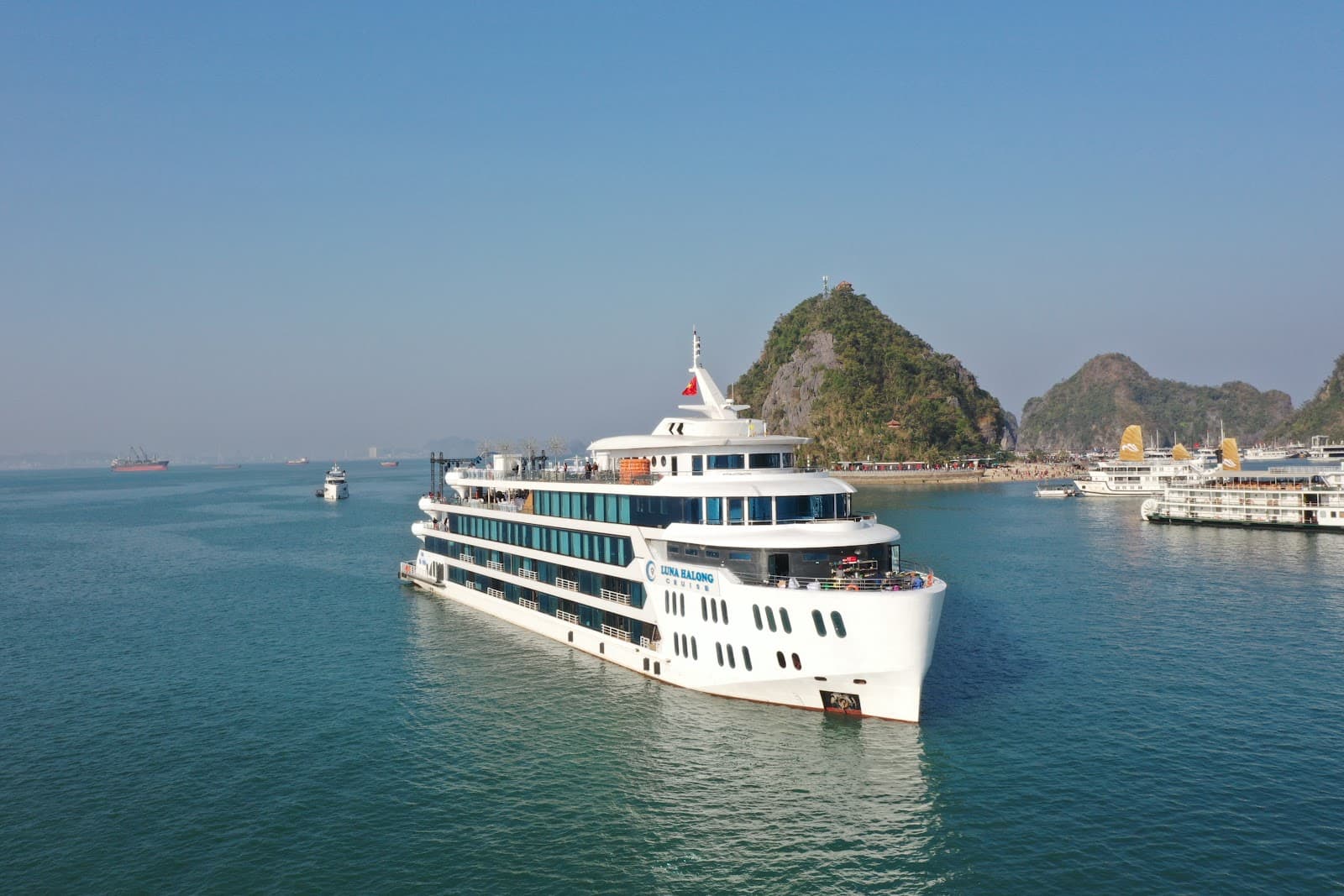 Luna Ha Long Cruise - Image 1