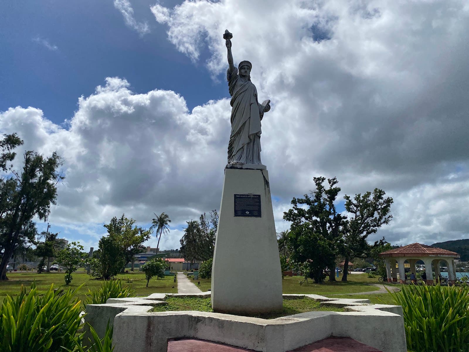 Statue of Liberty Replica (Paseo) - Image 1