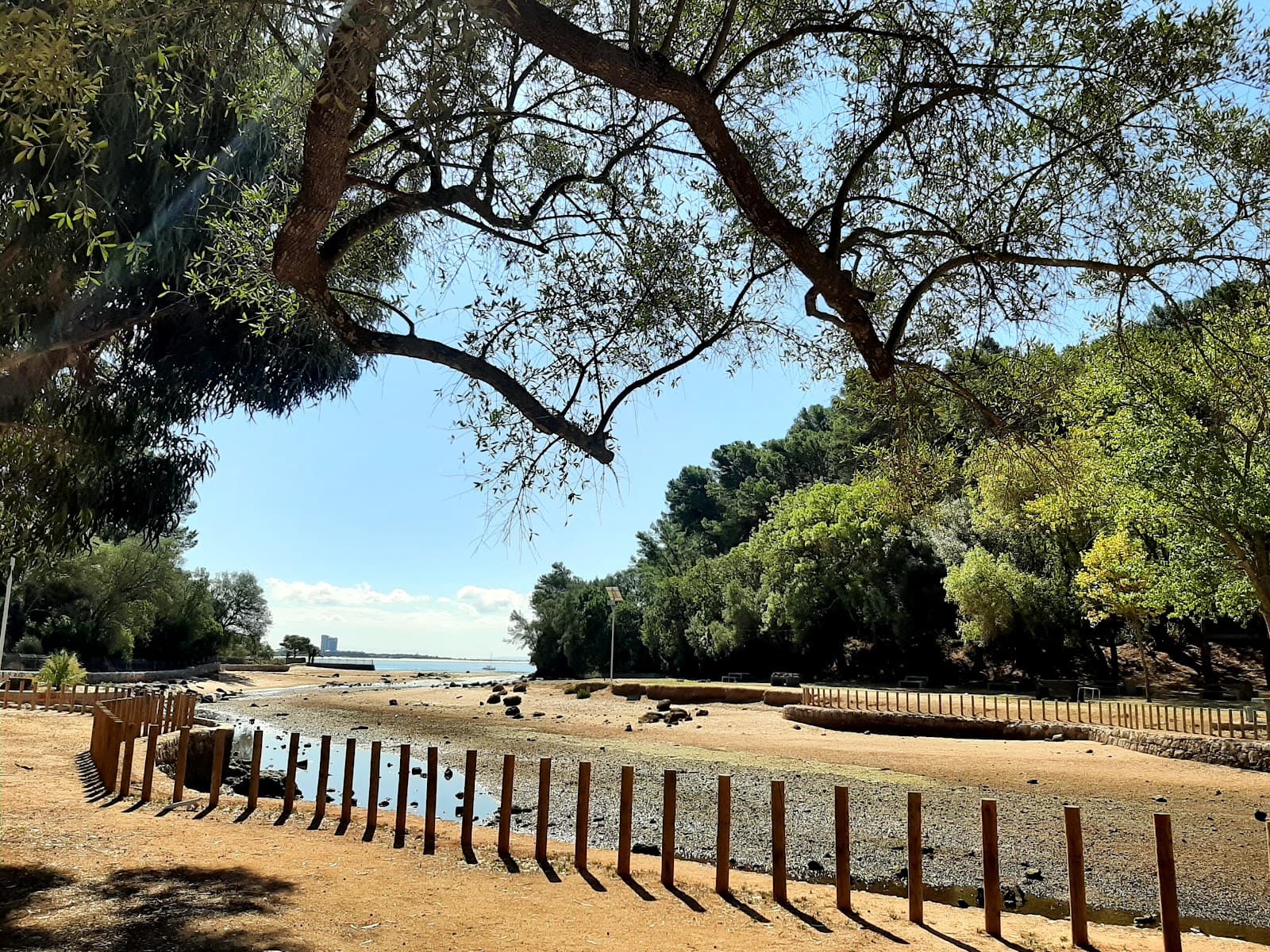 Parque de Merendas da Comenda - Image 1