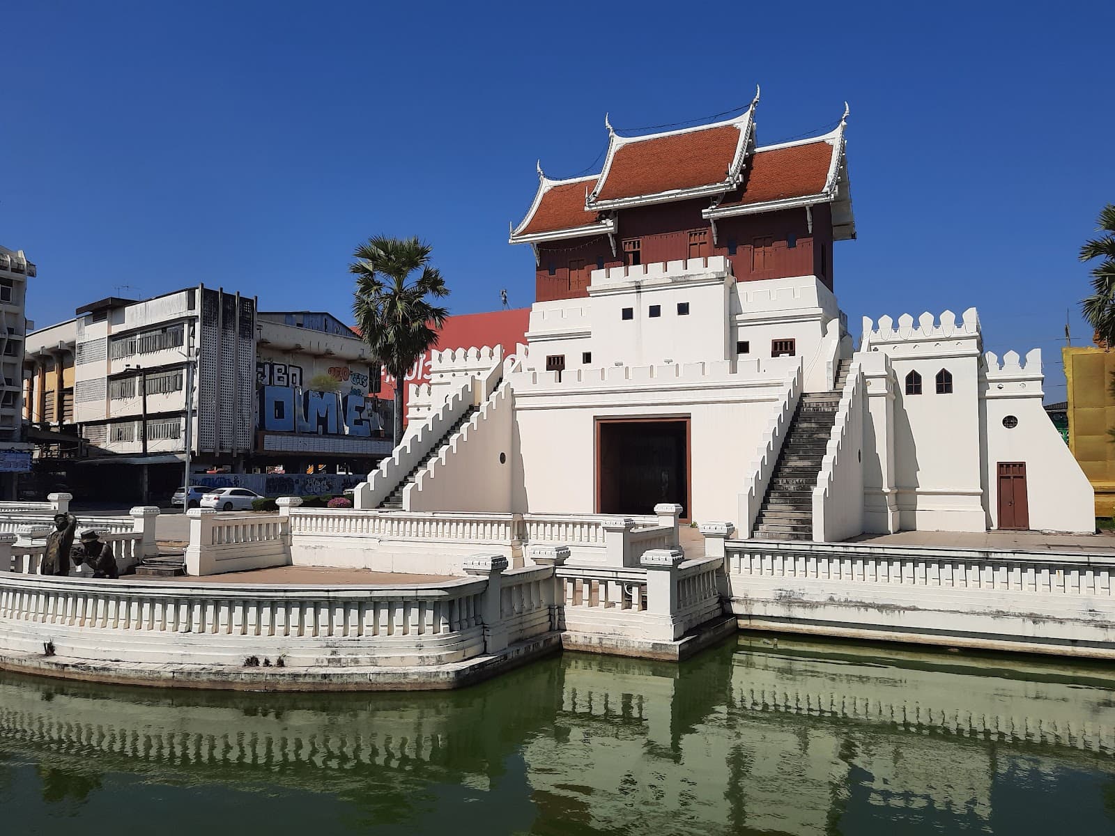 Old City Moat & Gates - Image 1
