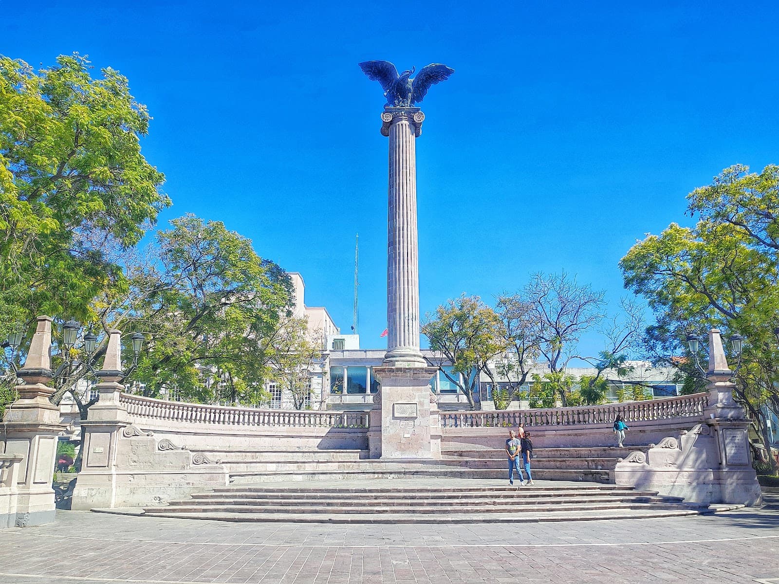 La Exedra - Image 1