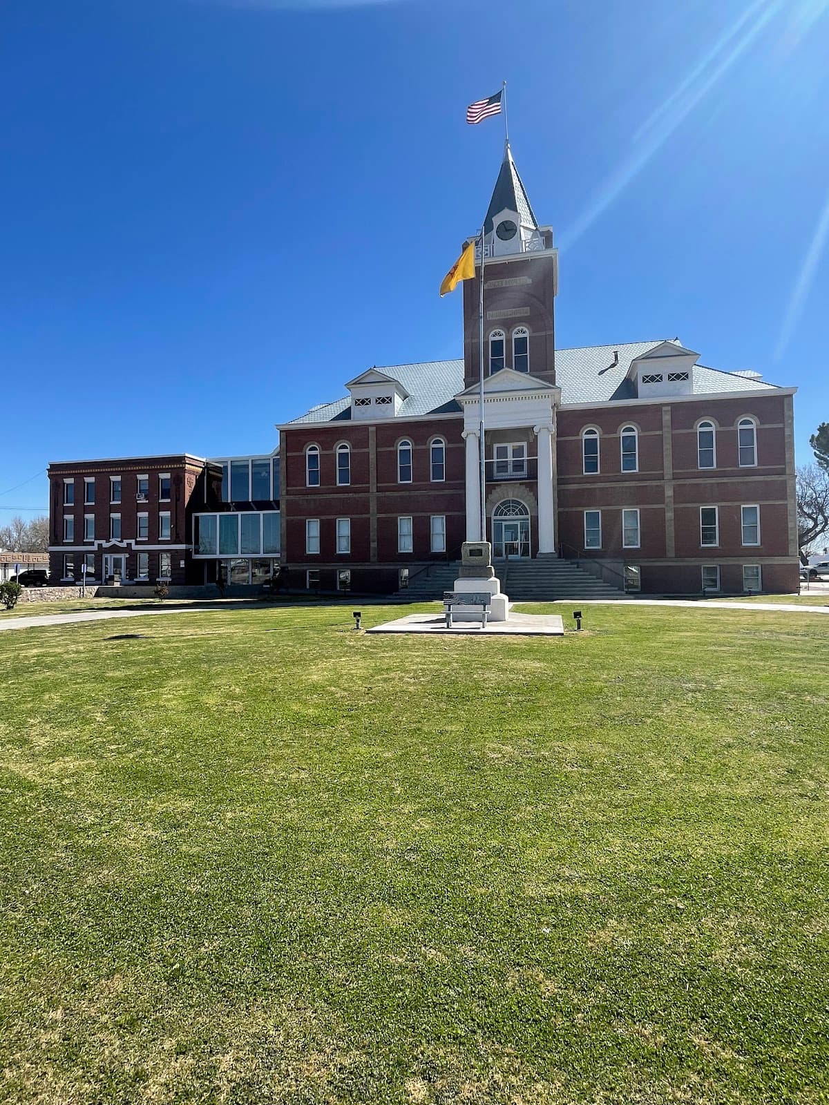Luna County Courthouse and Park - Image 1
