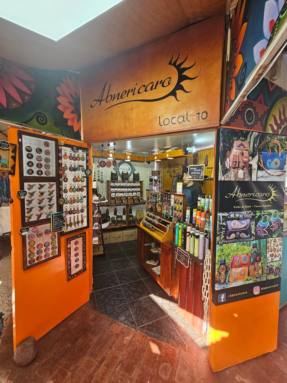 Vicuña Handicraft Market - Image 1