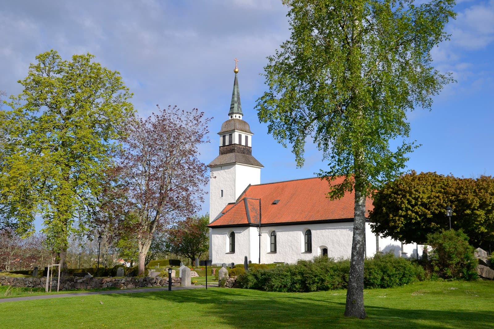 Landeryd Church - Image 1
