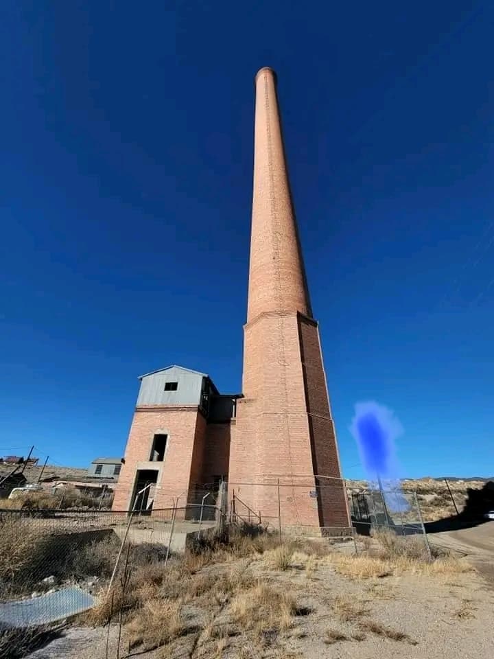 Salida Smokestack (Ohio-Colorado Smelter) - Image 1