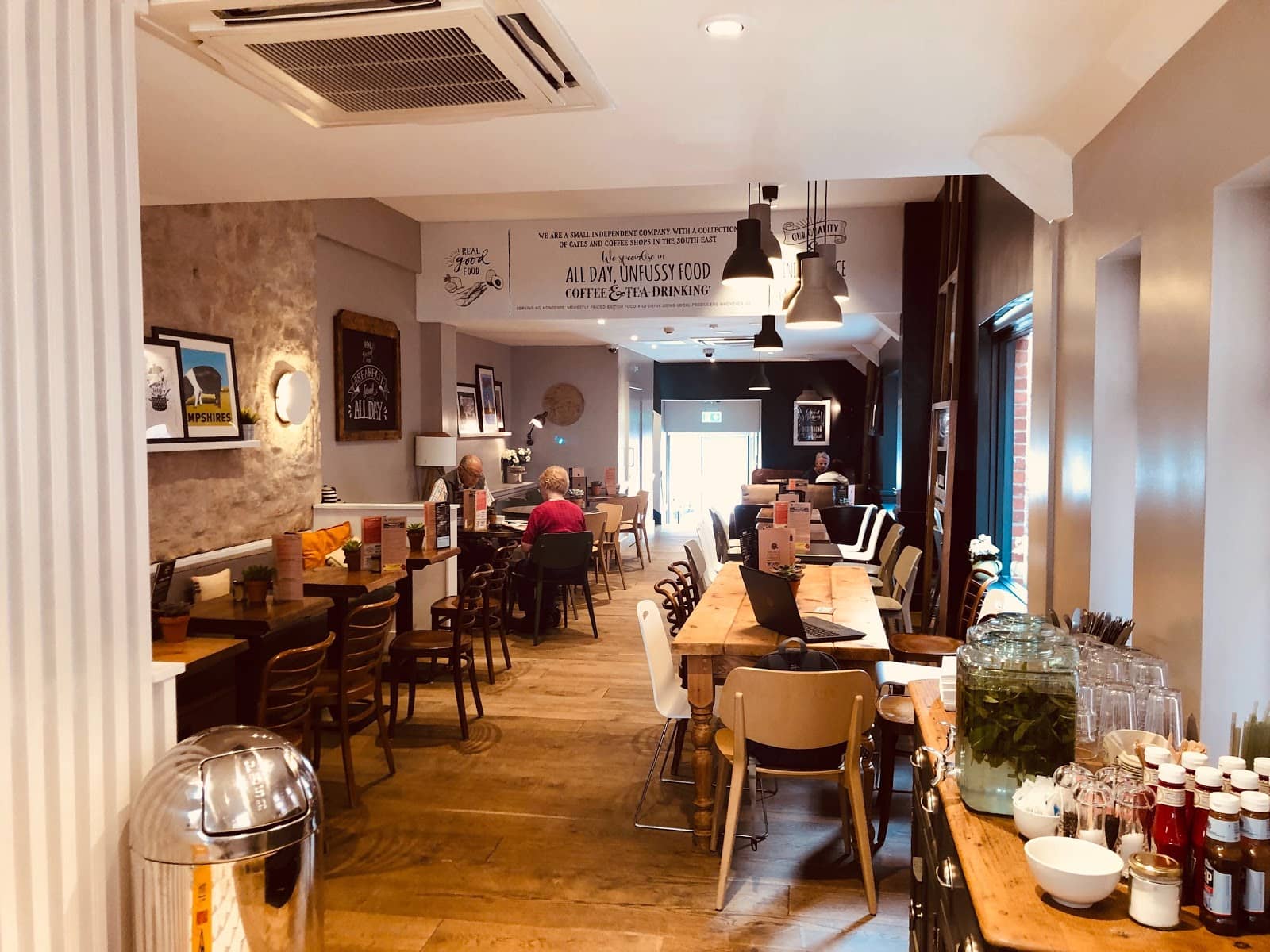 Zara's Chocolates Cafe