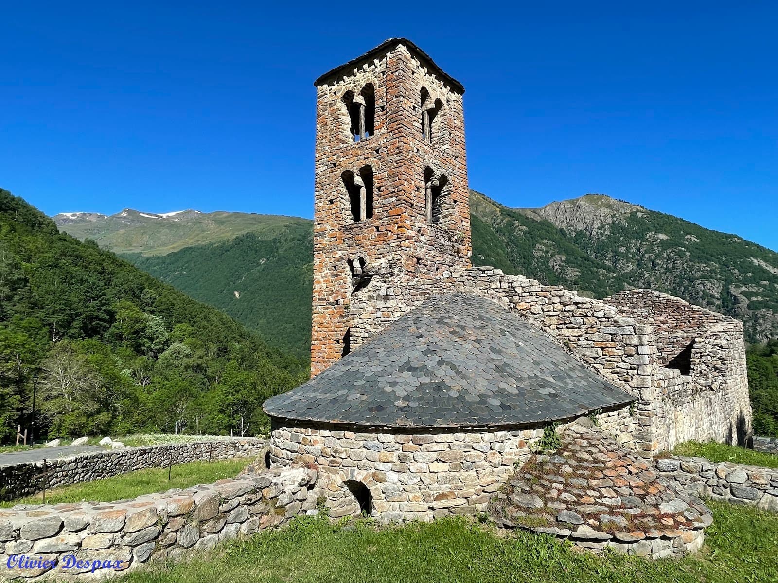 Église Saint-Pierre de Mérens - Image 1