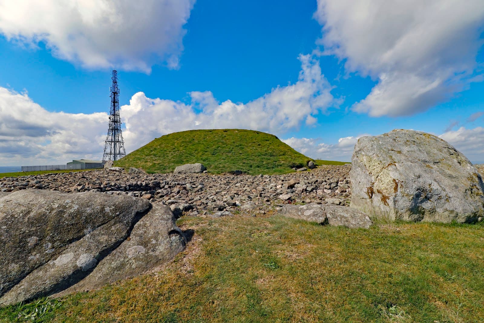 Cairnpapple Hill - Image 1