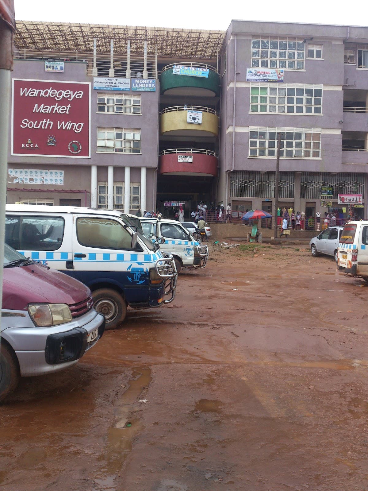 Wandegeya Market - Image 1