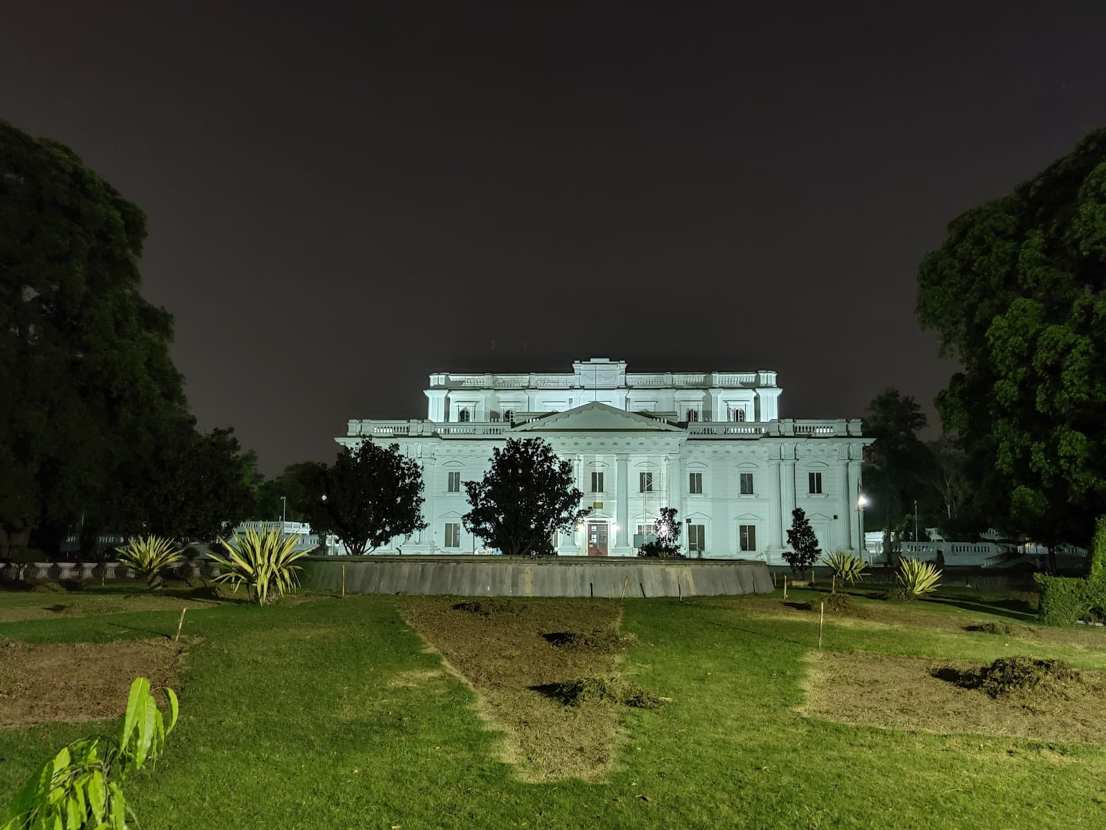 Lawrence Gardens Bagh-e-Jinnah Lahore - Image 1