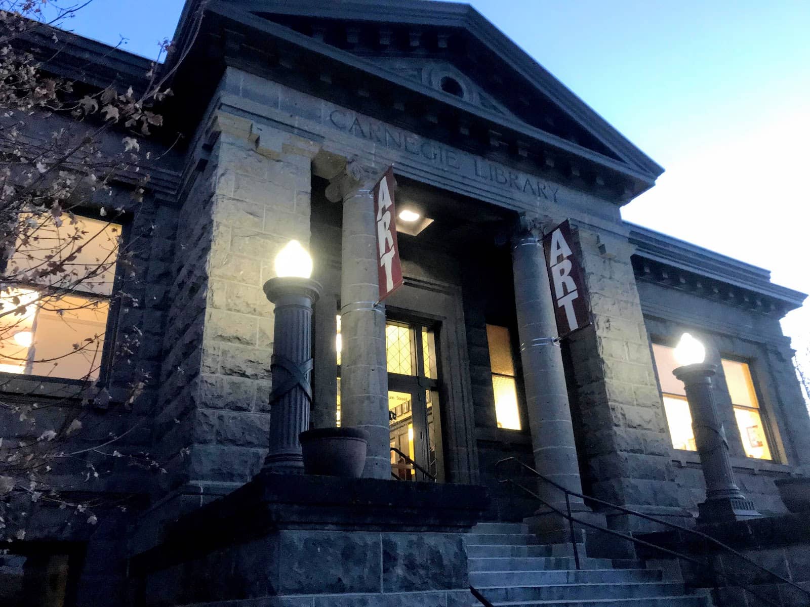 Local Artist Showcases