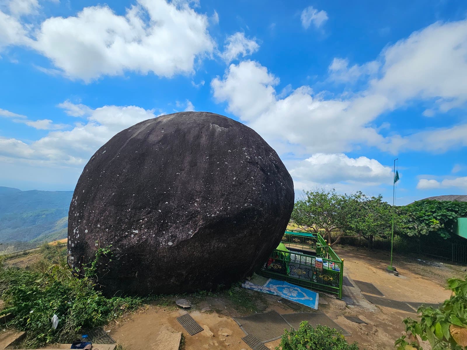 Thangalpara Vagamon - Image 1