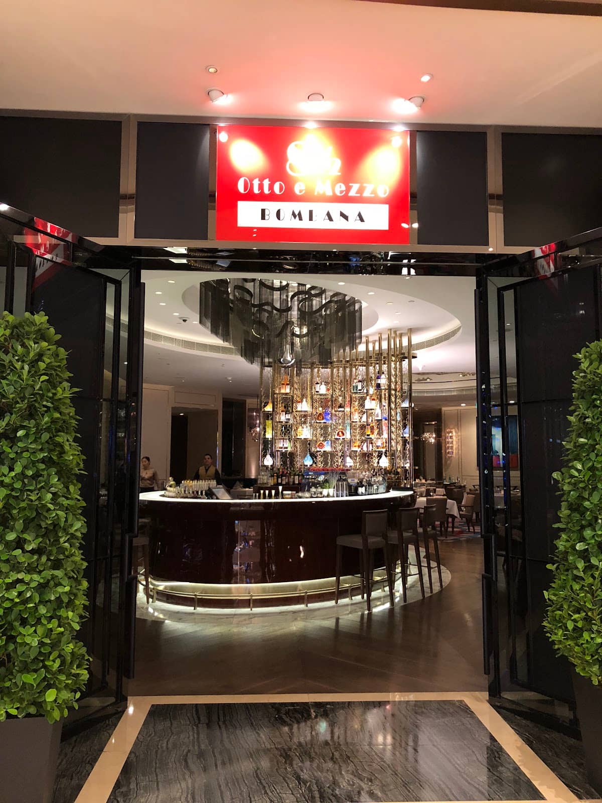 Theatrical Tableside Service