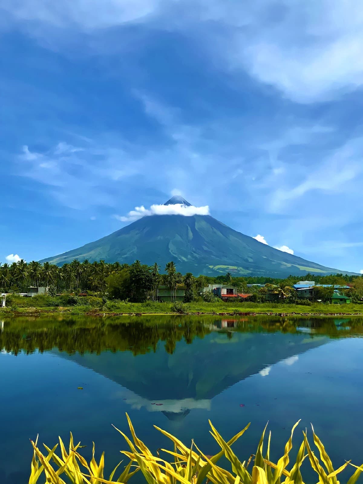 Sumlang Lake - Image 1
